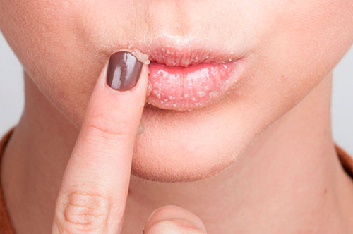 Заглянуть в секреты красоты: домашний скраб для губ